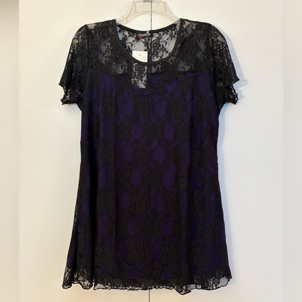 Nouvelle purple short sleeve top with black lace overlay size US 10 NEW NWT
